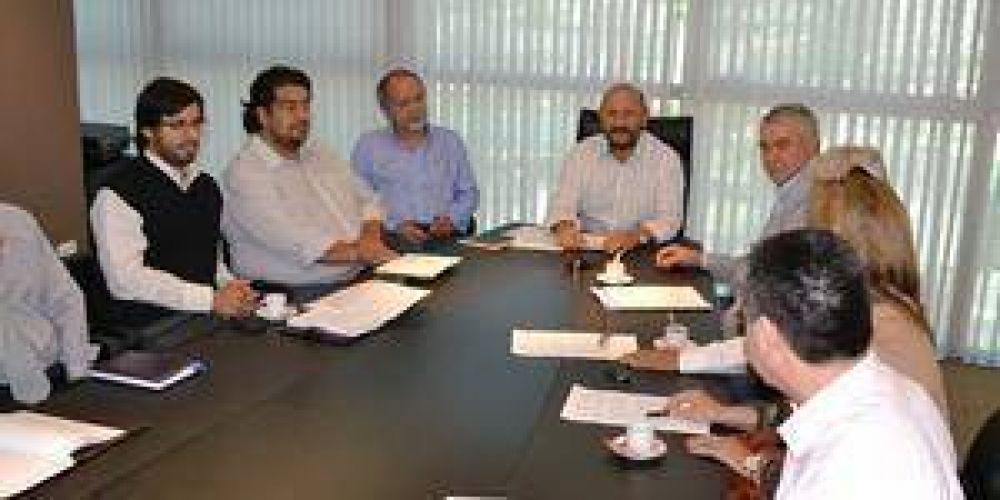  Insfr�n prometi� dar respuestas �inmediatas� a los intendentes