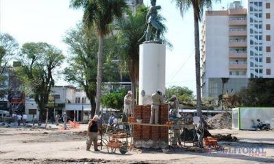 Plaza Cabral: alistan construcci�n de fuente de agua