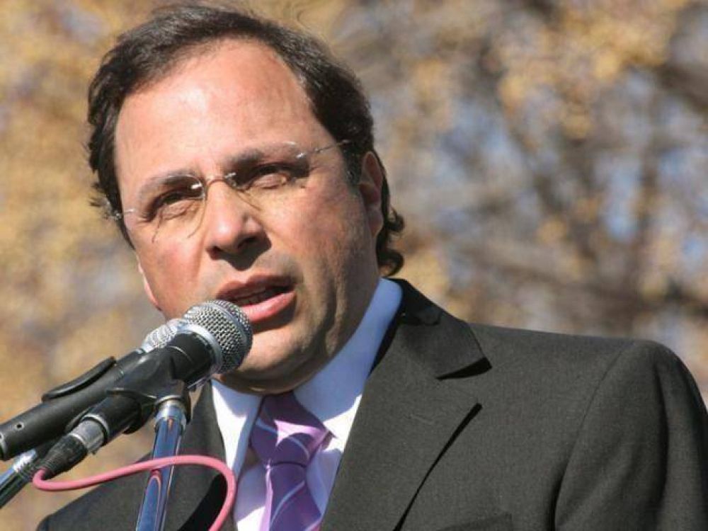 Dar�o Giustozzi y la polic�a comunal