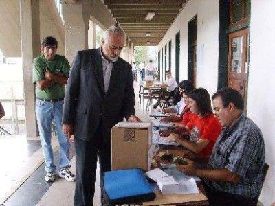Guzm�n: �Siempre es un motivo de alegr�a un comicio