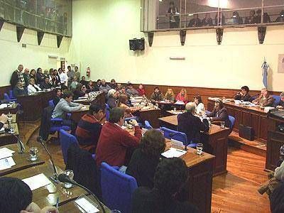 AVELLANEDA: Desde el ferraresismo sospechan que sectores pol�ticos �fogonean las tomas�