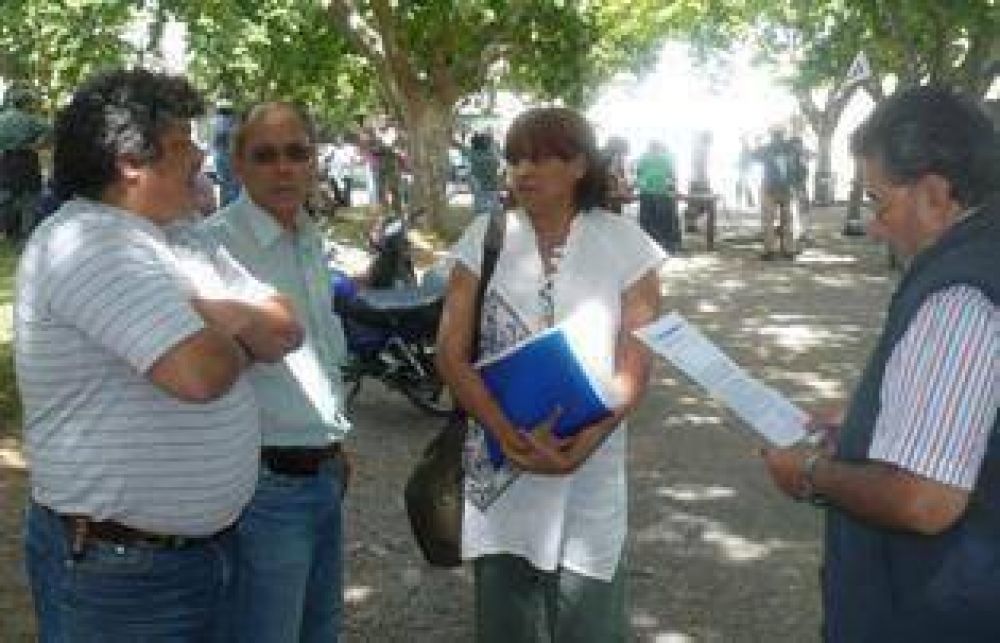 Municipio: Salarios y disconformes.