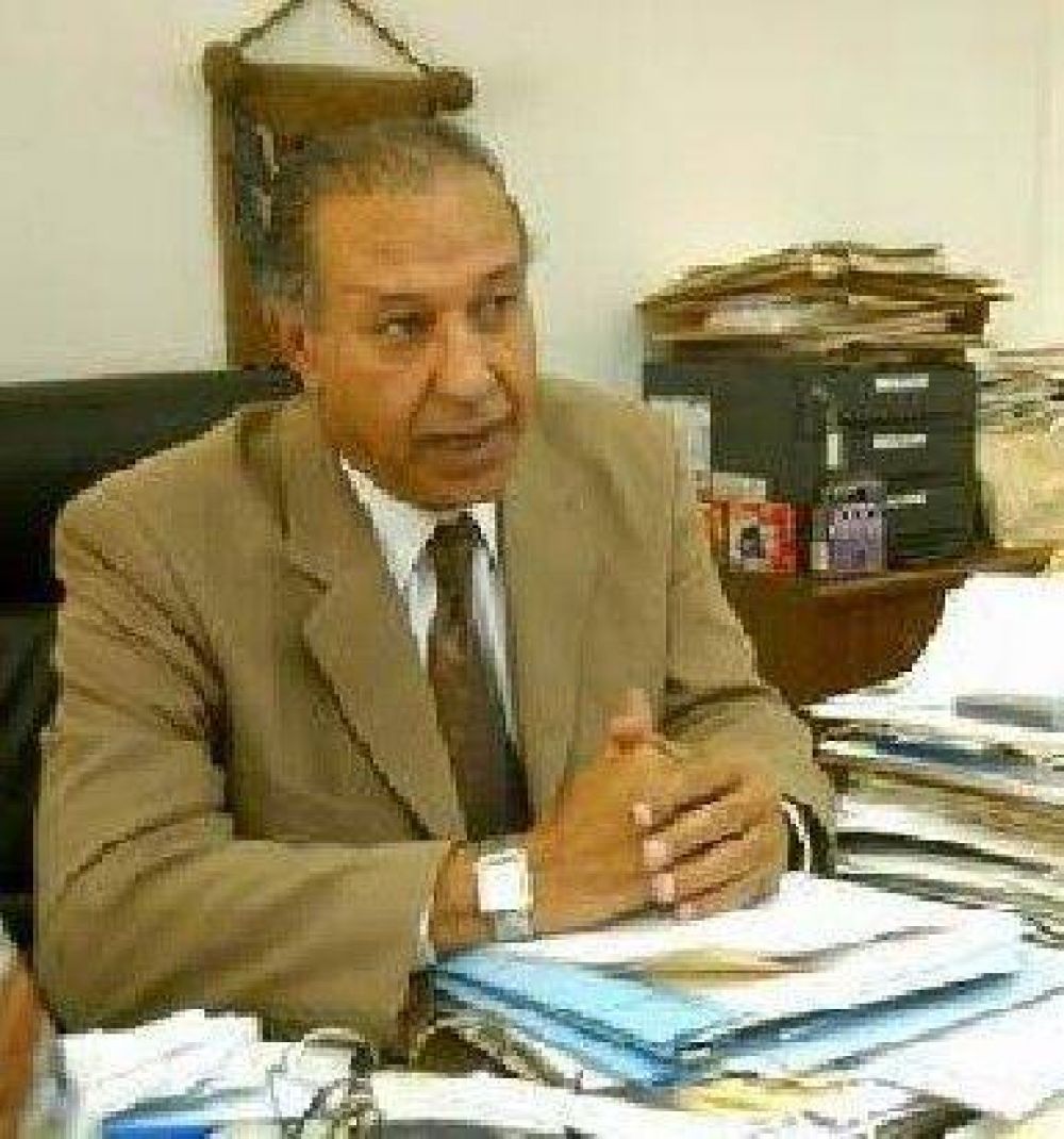 Cerda orden� a la Polic�a detener a encuestadores