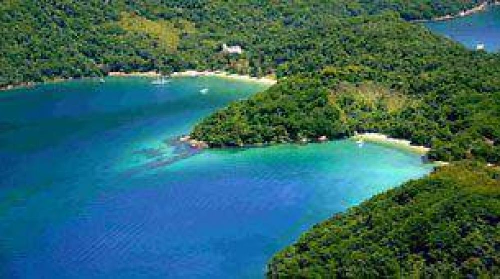 Tiene cuatro a�os y gan� una isla paradis�aca