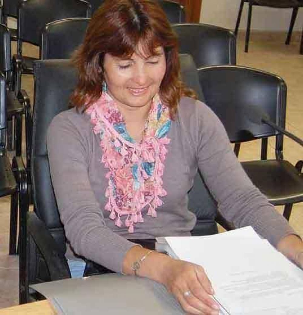 Rosa Cuello: �Assone dice cosas s�lo para figurar�