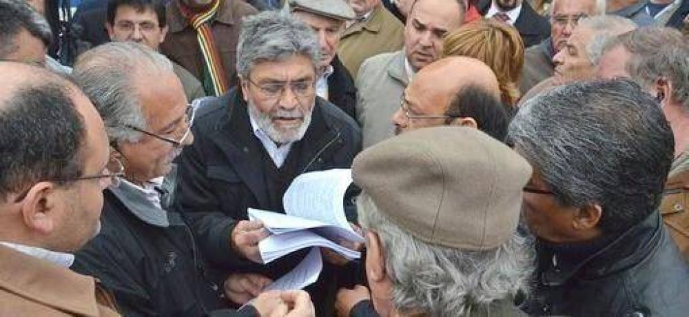 Contra ajuste jubilatorio, presentaron acci�n de inconstitucionalidad