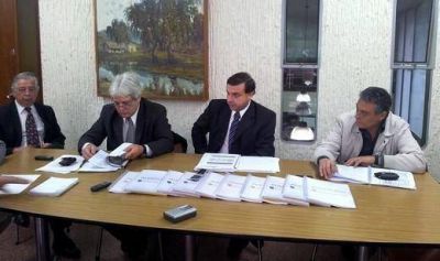 Por amenaza de bomba desalojaron la municipalidad de R�o Ceballos