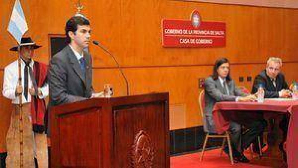 Urtubey inst� a la recuperaci�n de la posici�n del Estado. 