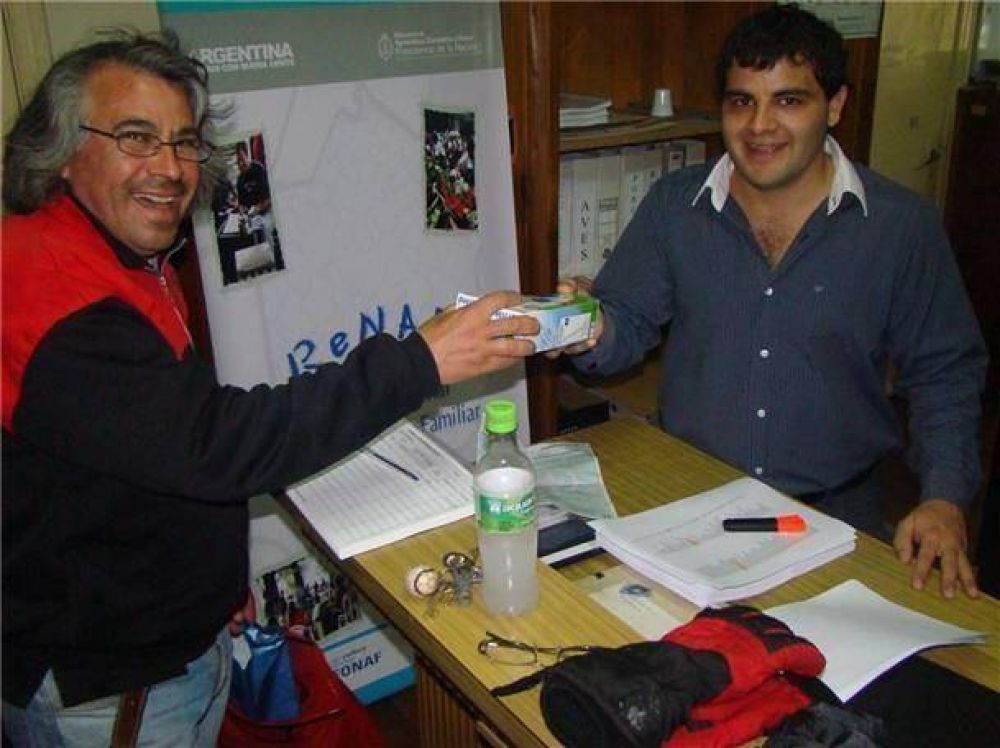 Comenz� la entrega de l�mparas bajo consumo