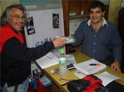 Comenz� la entrega de l�mparas bajo consumo