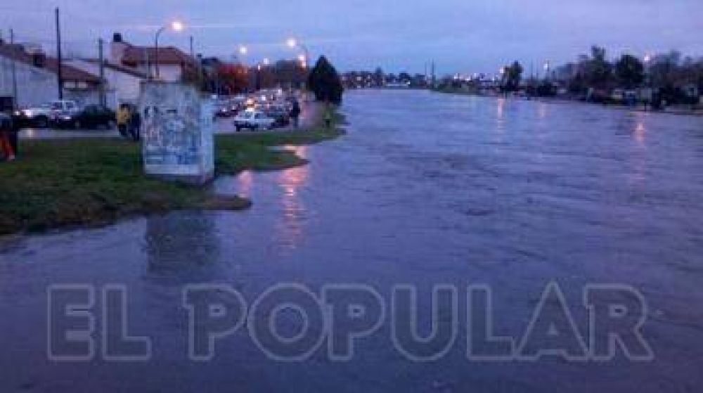 Esta vez el pico de agua lleg� a los 7.10 metros en Trabajadores