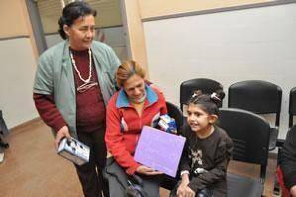 Yasm�n recibi� una sorpresa de la fundaci�n Leo Messi 