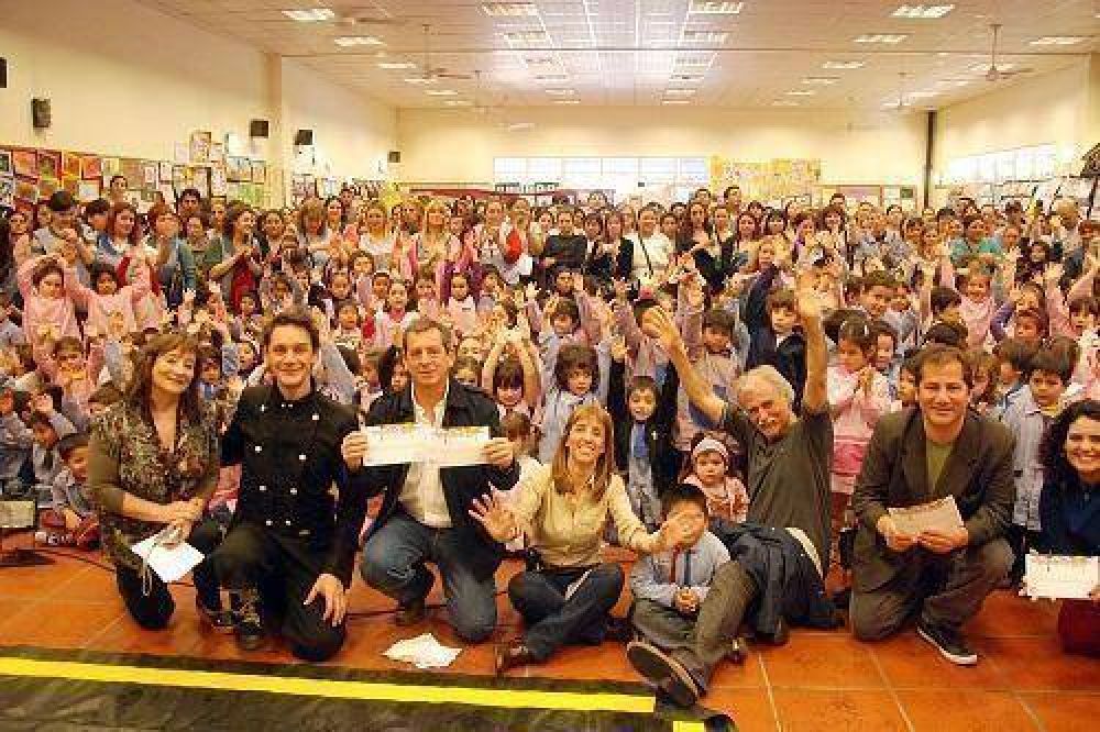 Fue realizada con �xito la cuarta Exposici�n de Arte Infantil en Tigre