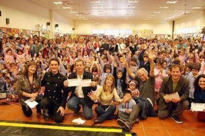Fue realizada con �xito la cuarta Exposici�n de Arte Infantil en Tigre
