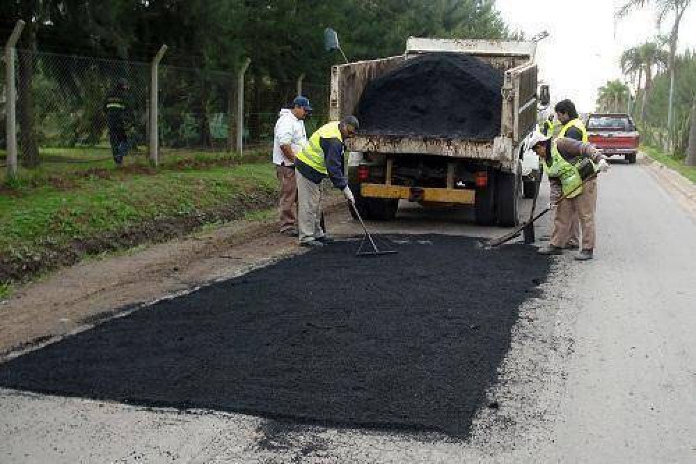 Trabajos de bacheo en todo Tigre