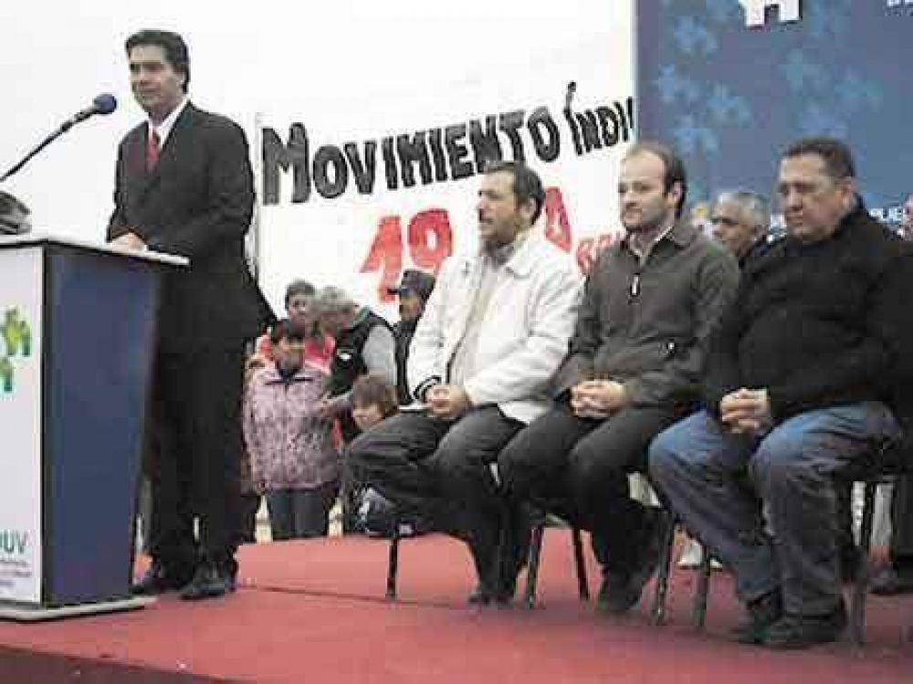  Capitanich y D�Elia entregaron nuevas viviendas en el Paraje Rancho Viejo