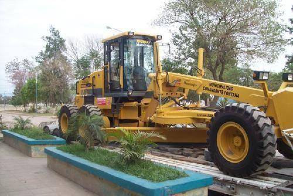 Nueva motoniveladora para la Municipalidad de Cmte. Fontana