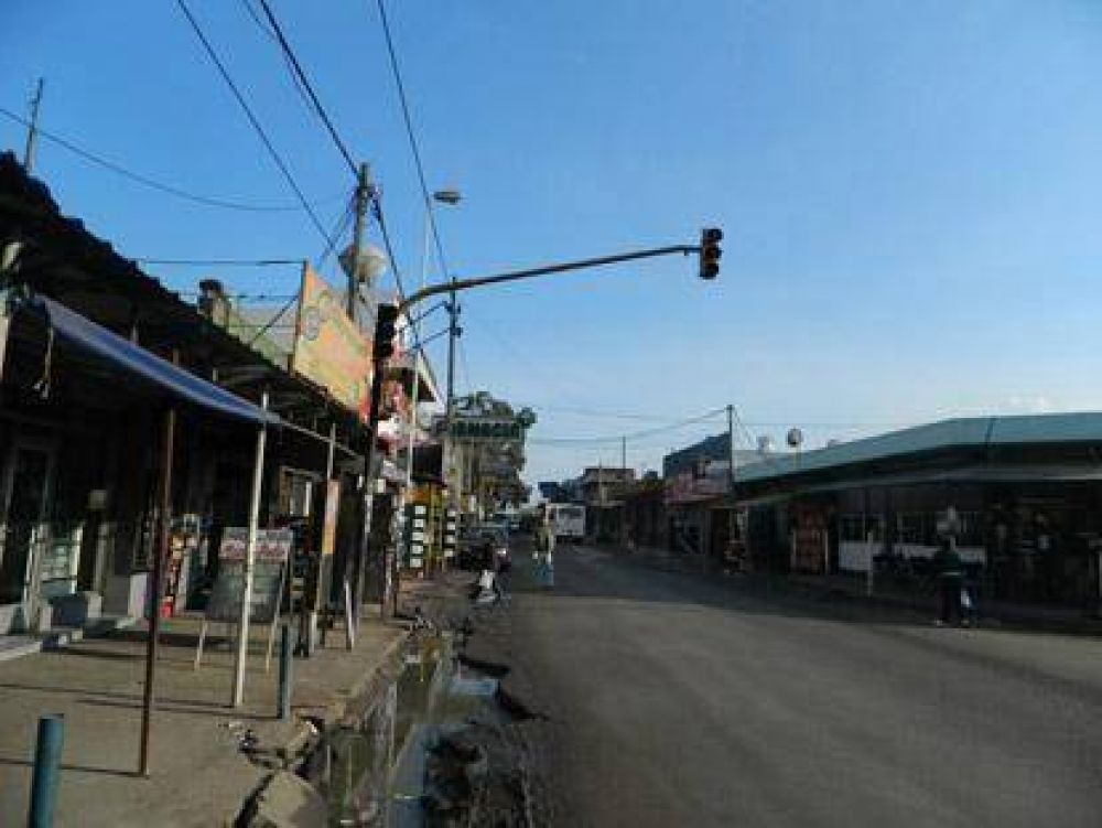 Los sem�foros de Camino Gral. Belgrano y Onsari llevan m�s de un a�o sin funcionar