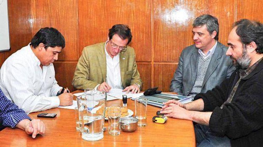 Zaffaroni ve una �intencionalidad pol�tica� en el paro de la ATECh