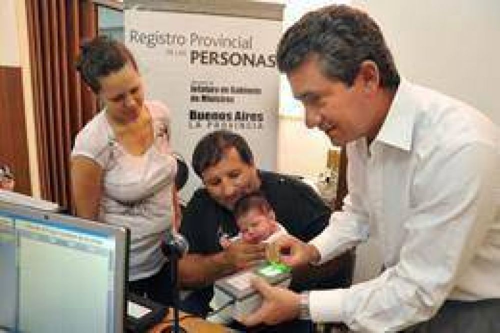 Digitalizaron el Materno para tr�mites de DNI Cero A�o