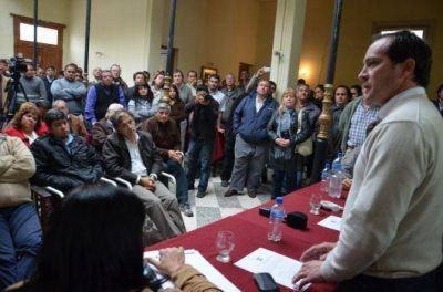 Camau convoc� al trabajo para �generar gesti�n en beneficio de la gente�