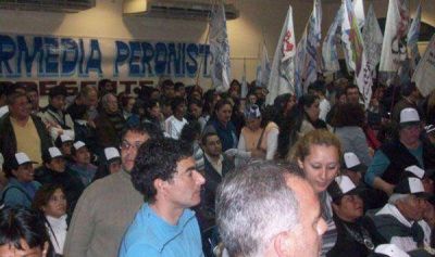 Multitudinaria convocatoria en el lanzamiento de la candidatura de Beder Herrera al PJ