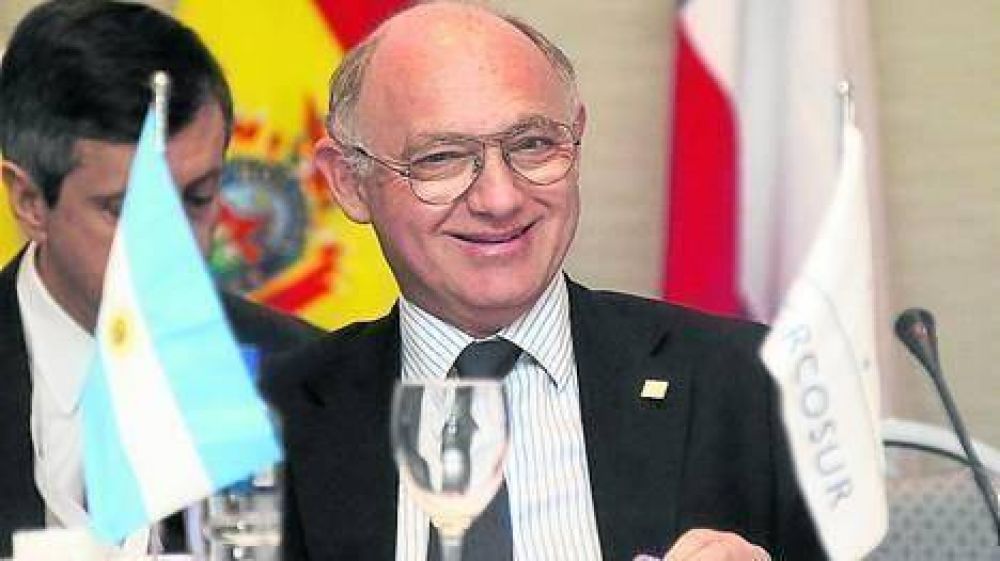 Caso Assange: respaldo de Argentina a Ecuador