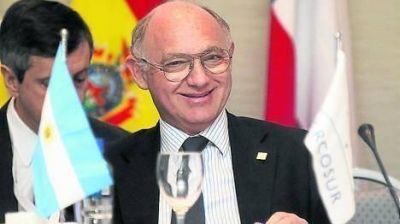 Caso Assange: respaldo de Argentina a Ecuador