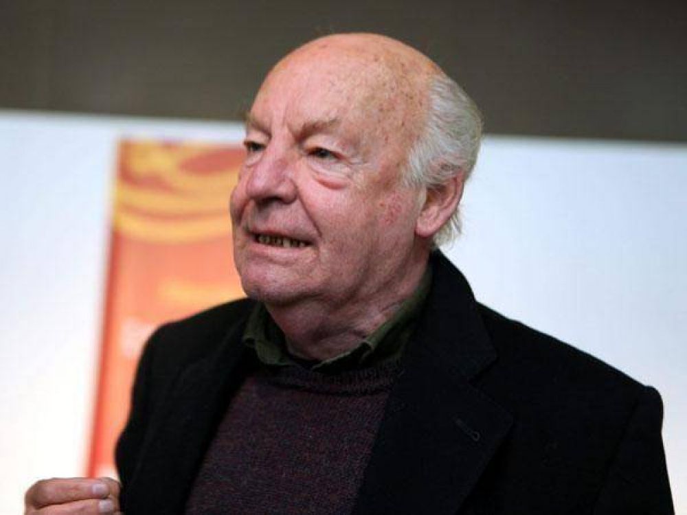 Eduardo Galeano fue internado en Montevideo