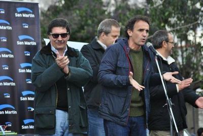 Katopodis y Sileoni firmaron dos convenios para mayor educaci�n