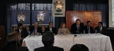 Campana particip� del debate de la ley Org�nica de Municipalidades