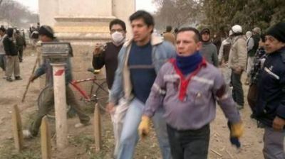 Tensi�n en Salta: la polic�a reprimi� una protesta en un ingenio