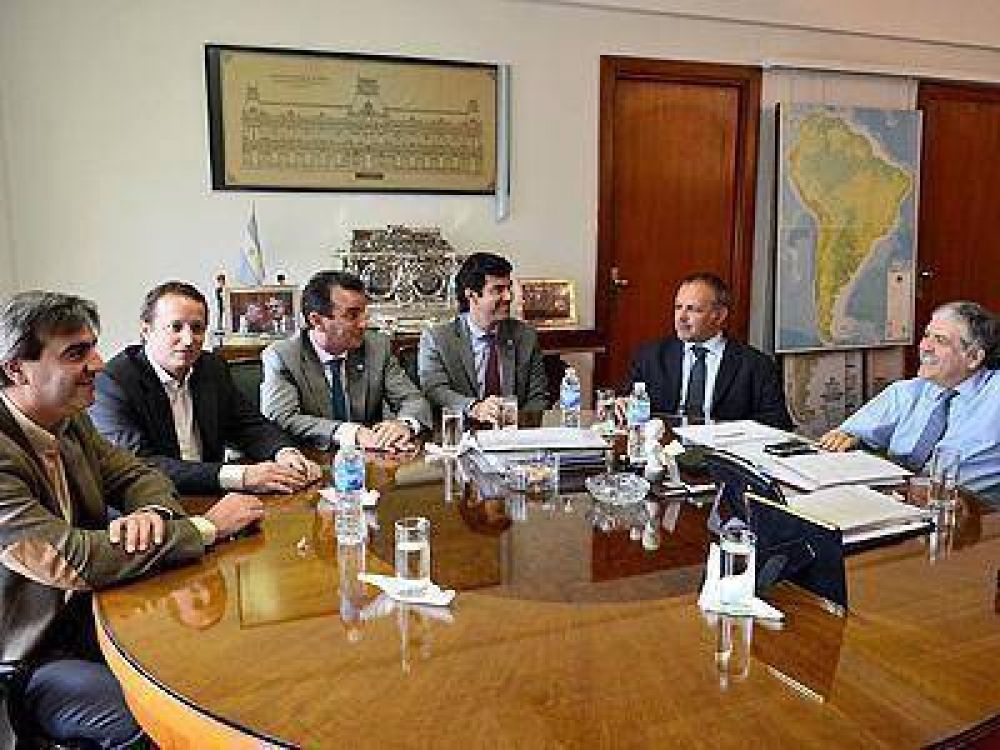 Insaurralde particip� de una reuni�n con De Vido y gobernadores