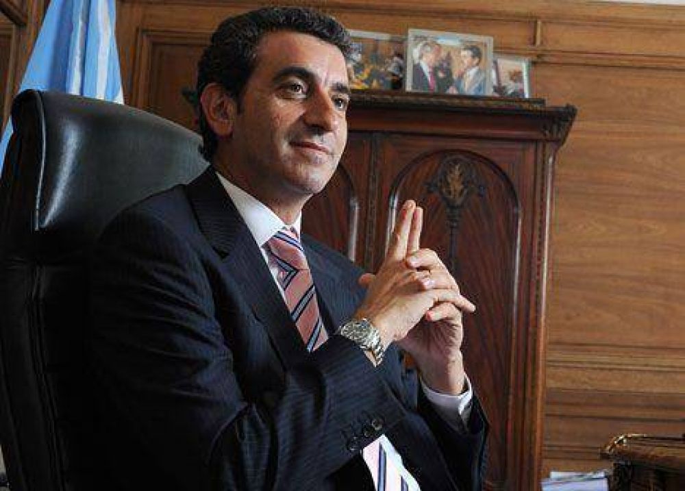 Para Randazzo, Cobos es el �nuevo De la Rua�