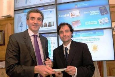 Randazzo entreg� fondos por $200.000 para seguridad vial 