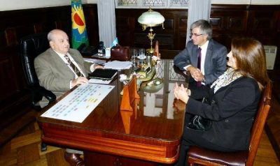 Armend�riz se reuni� con el Tesorero General de la Provincia
