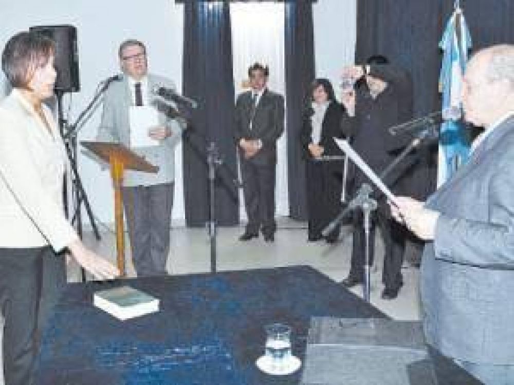 M�nica Fern�ndez asumi� el juzgado de faltas y prometi� eficacia