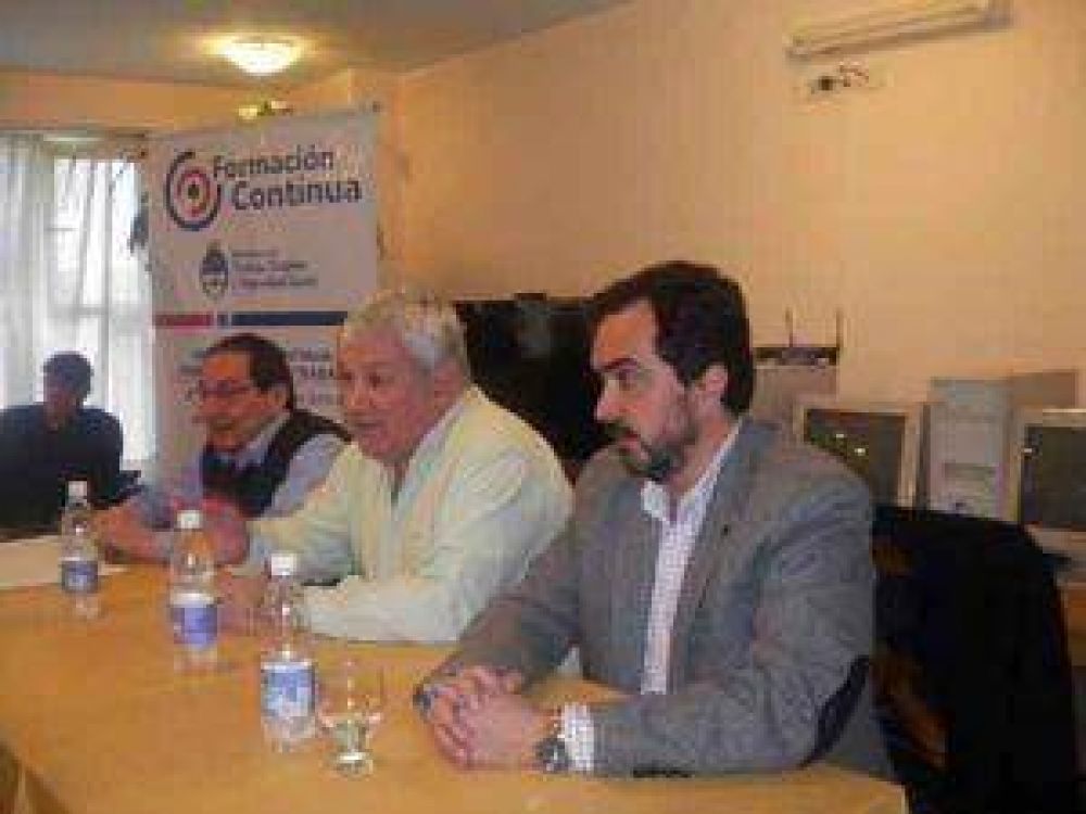 Lanzamiento de la segunda etapa de los cursos �M�s y mejor trabajo�