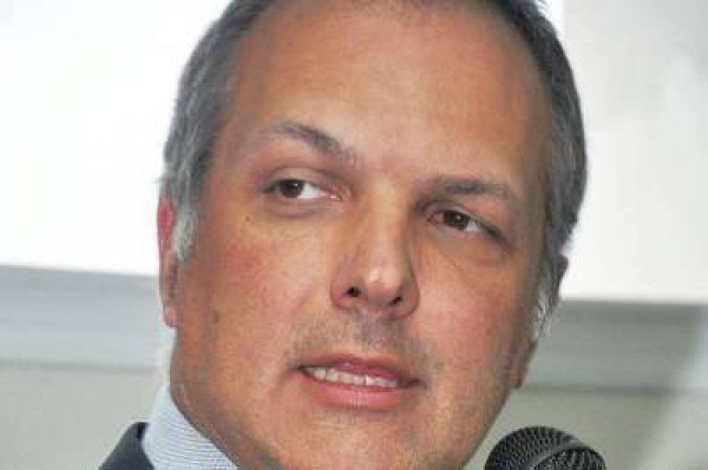 Buzzi anticip� que se construir� un nuevo hospital en Comodoro