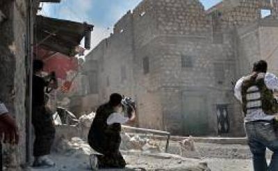 En medio de sangrientos combates, descubren decenas de cuerpos no identificados en Siria