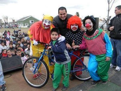 Gran festejo del D�a del Ni�o de Renacer de San Isidro en Boulogne