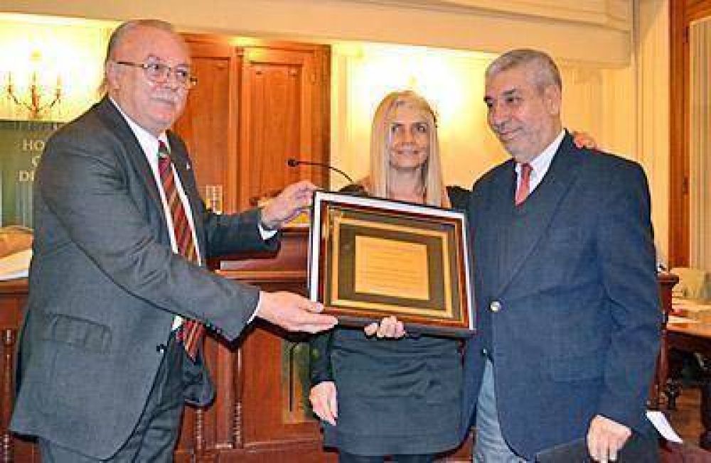 El Concejo Deliberante nombr� a Ram�n Torres Molina ciudadano ilustre
