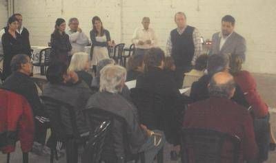 Anses y Pami explicaron programas sociales a los vecinos