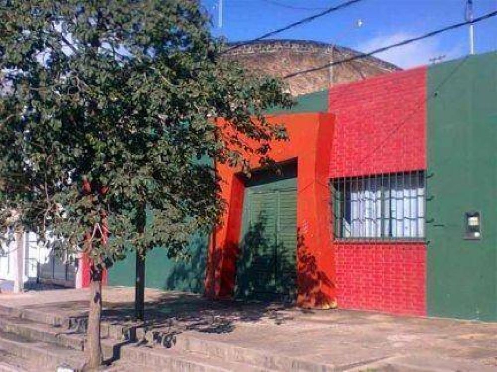 Familiares del joven asesinado en el boliche impidieron que el local abriera