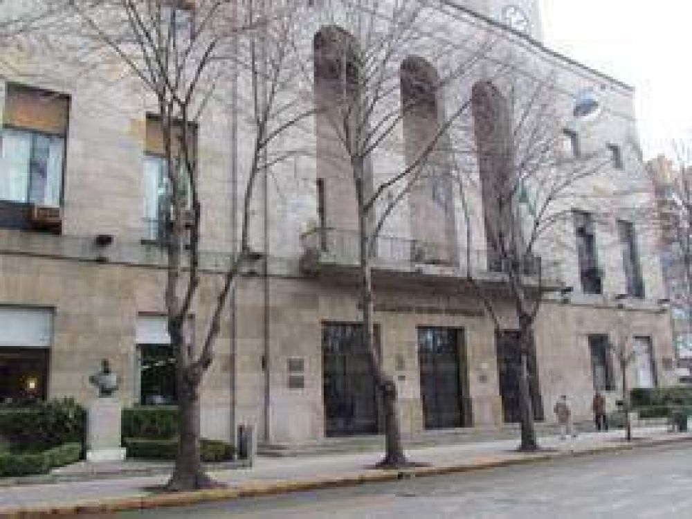 Call Center Municipal: �Punto de partida para la privatizaci�n de algunos Servicios?