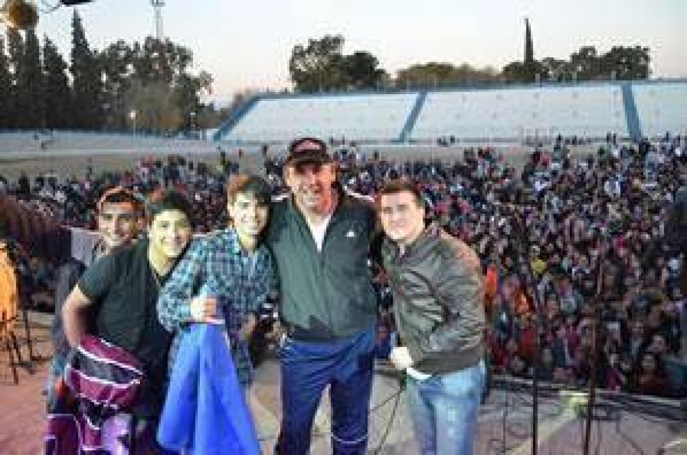 La Mole Moli cant� cuarteto en un festival solidario