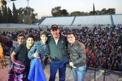 La Mole Moli cant� cuarteto en un festival solidario