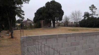 Pol�mica por entrega gratuita de tierras fiscales a particulares