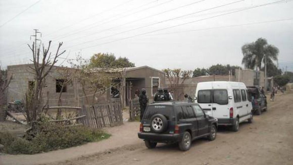  Megaoperativo antidrogas en el barrio "Las Palmeras"