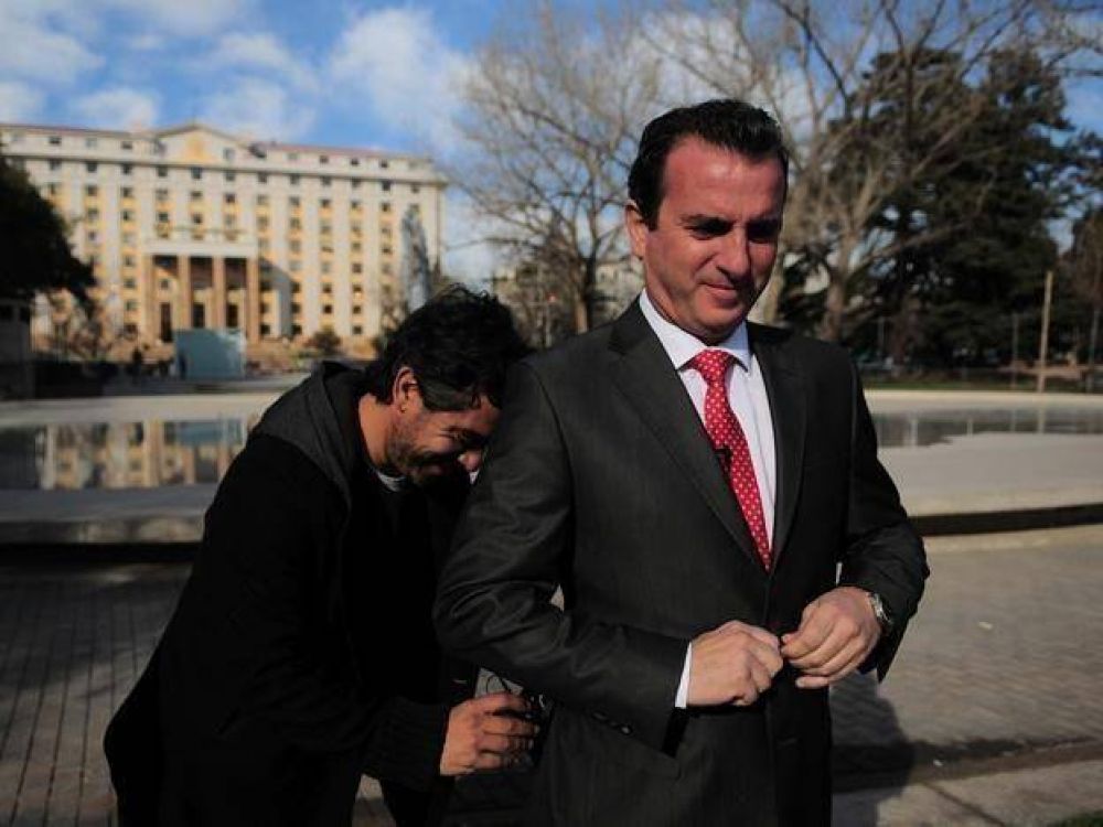 P�rez quiere marcar agenda a trav�s de un plan laboral y otro destinado a Salud